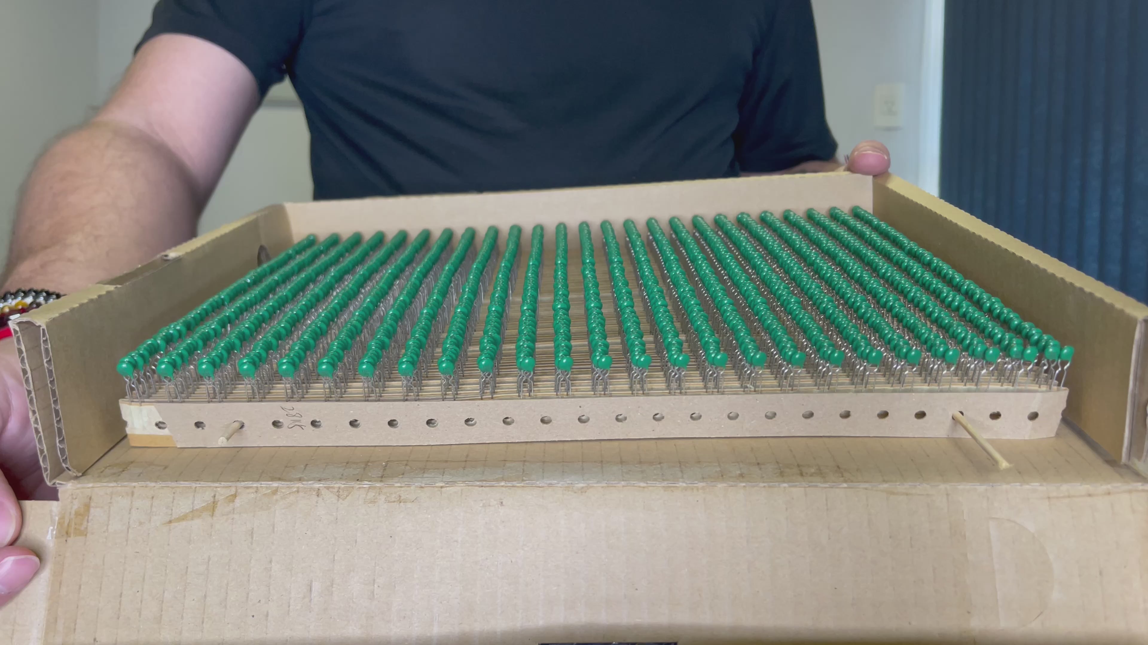 Termistor NTC PTH 100Kohm 10% 6.5x5mm TTC05104KIY506 2000Pcs